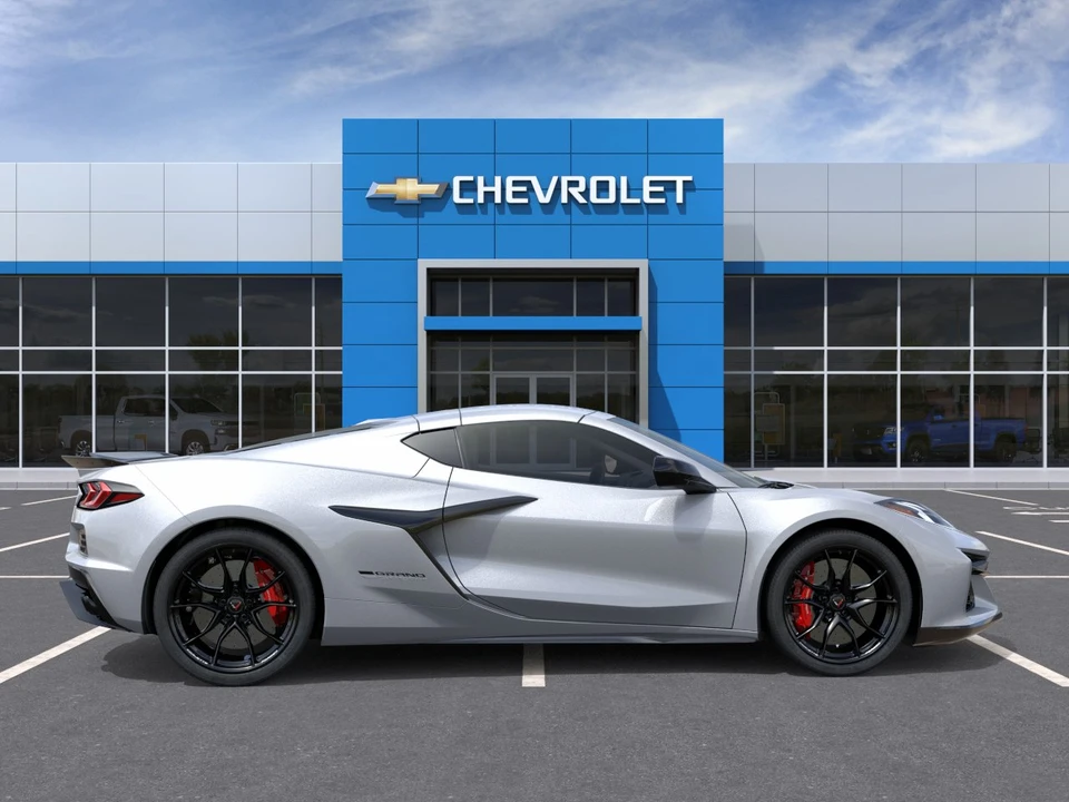 2027 Chevrolet Corvette C8 Grand Sport - Image 29 of 31