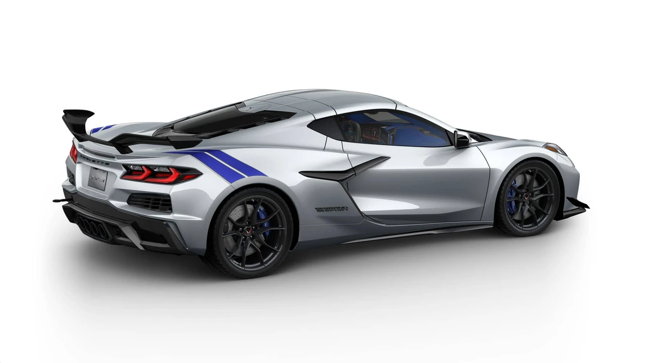 2027 Chevrolet Corvette C8 Grand Sport - Image 4 of 11