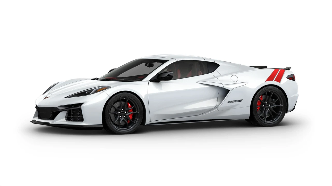 2027 Chevrolet Corvette C8 Grand Sport - Image 26 of 31