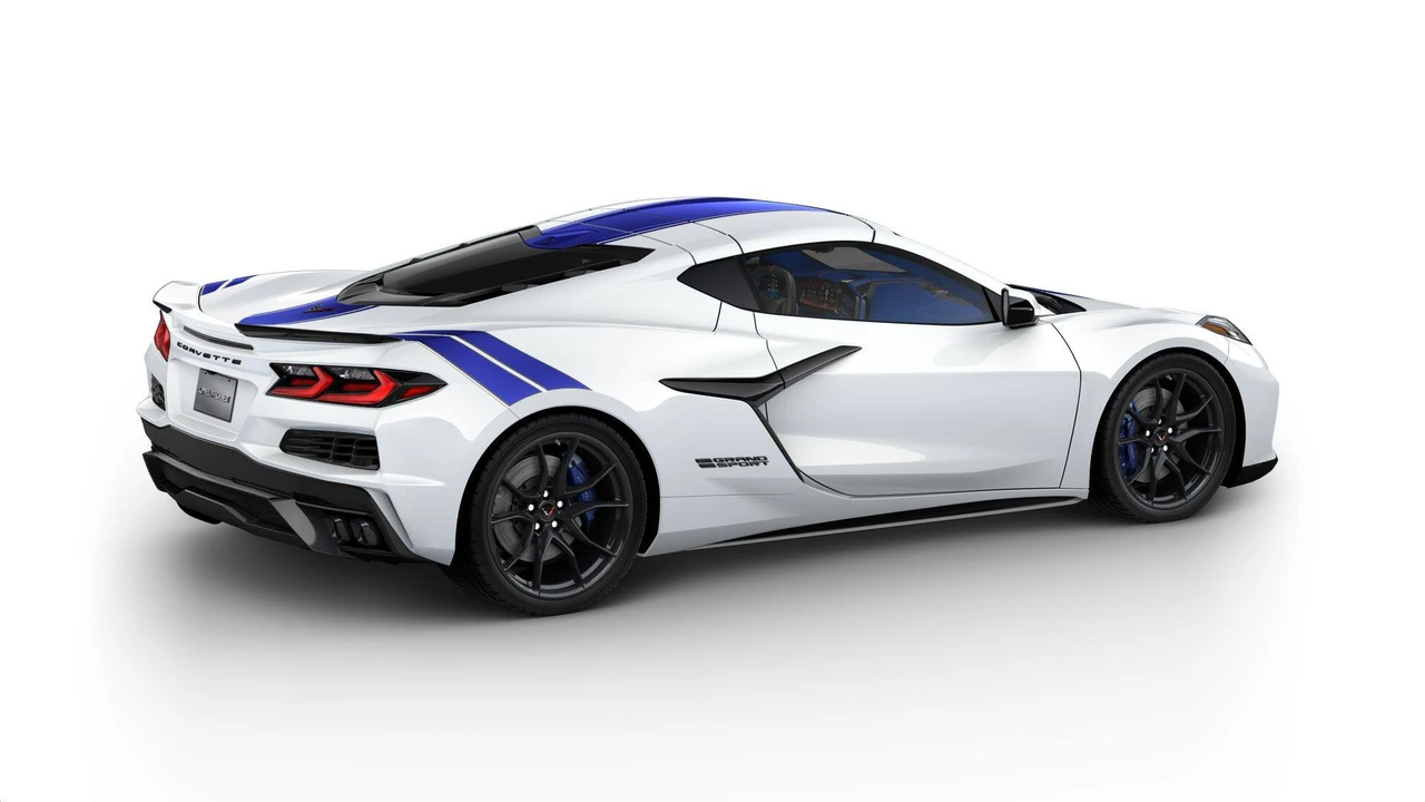 2027 Chevrolet Corvette C8 Grand Sport - Image 5 of 12