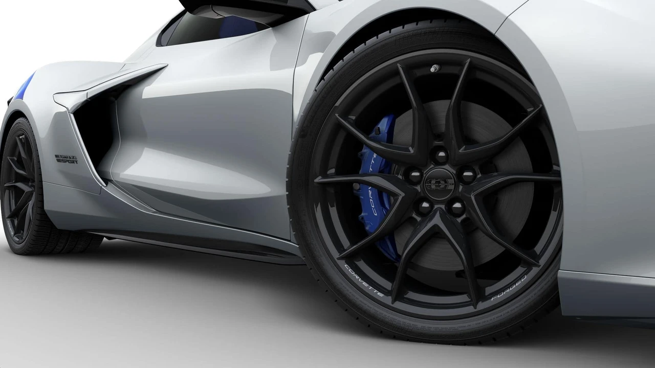 2027 Chevrolet Corvette C8 Grand Sport - Image 6 of 11