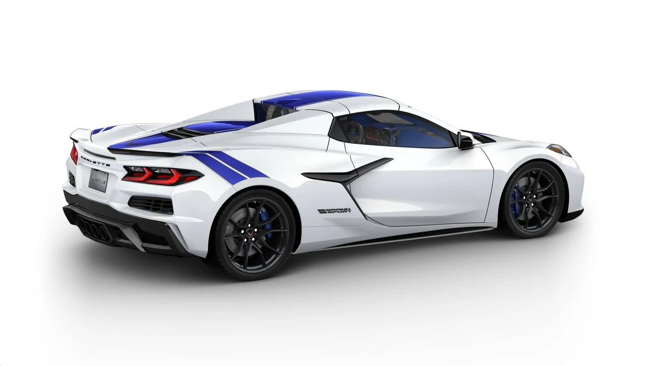 2027 Chevrolet Corvette C8 Grand Sport - Image 4 of 11