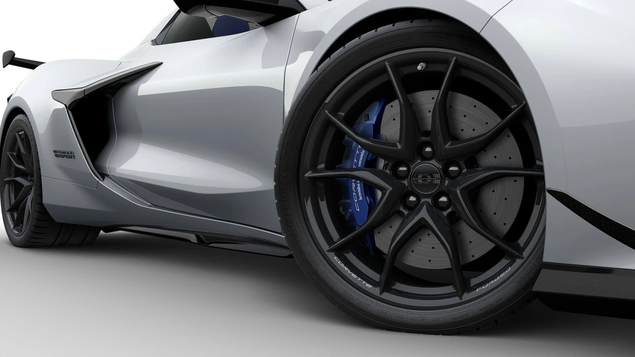 2027 Chevrolet Corvette C8 Grand Sport - Image 30 of 31