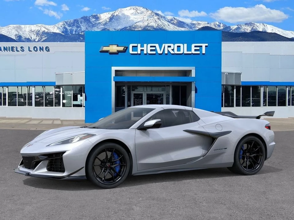 2027 Chevrolet Corvette C8 Grand Sport - Image 2 of 31