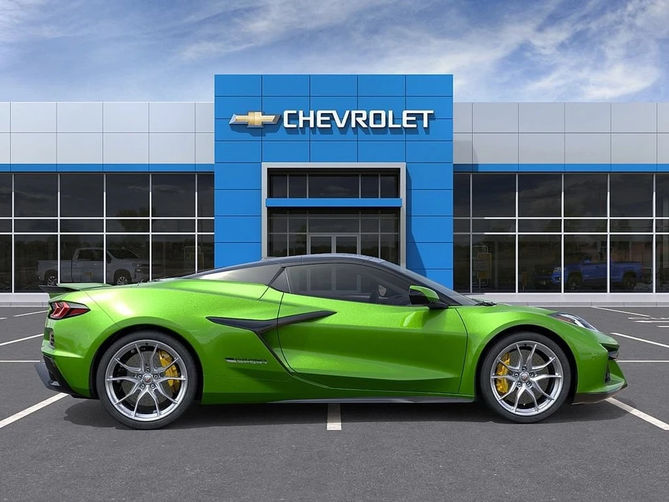 2027 Chevrolet Corvette C8 Grand Sport - Image 5 of 24