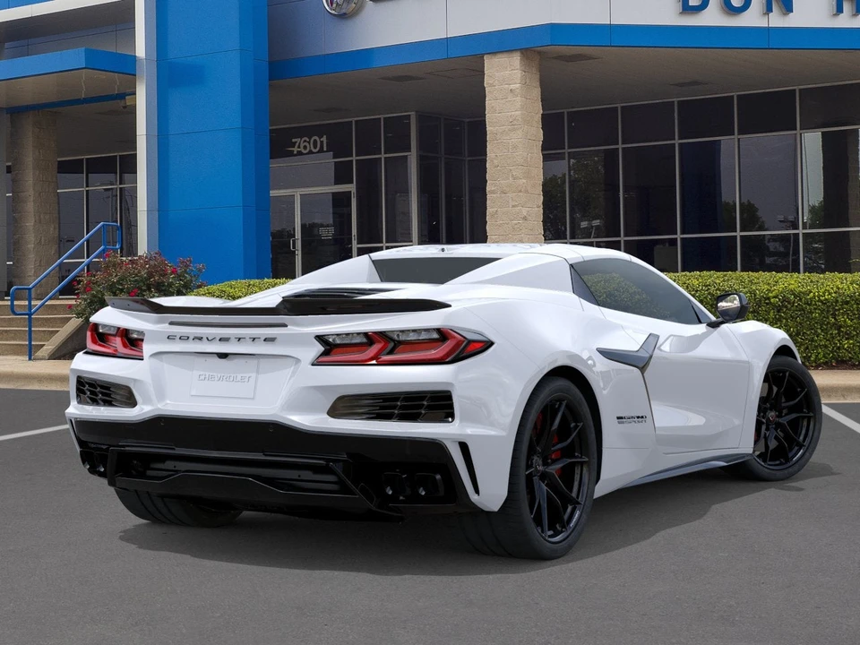 2027 Chevrolet Corvette C8 Grand Sport - Image 4 of 31