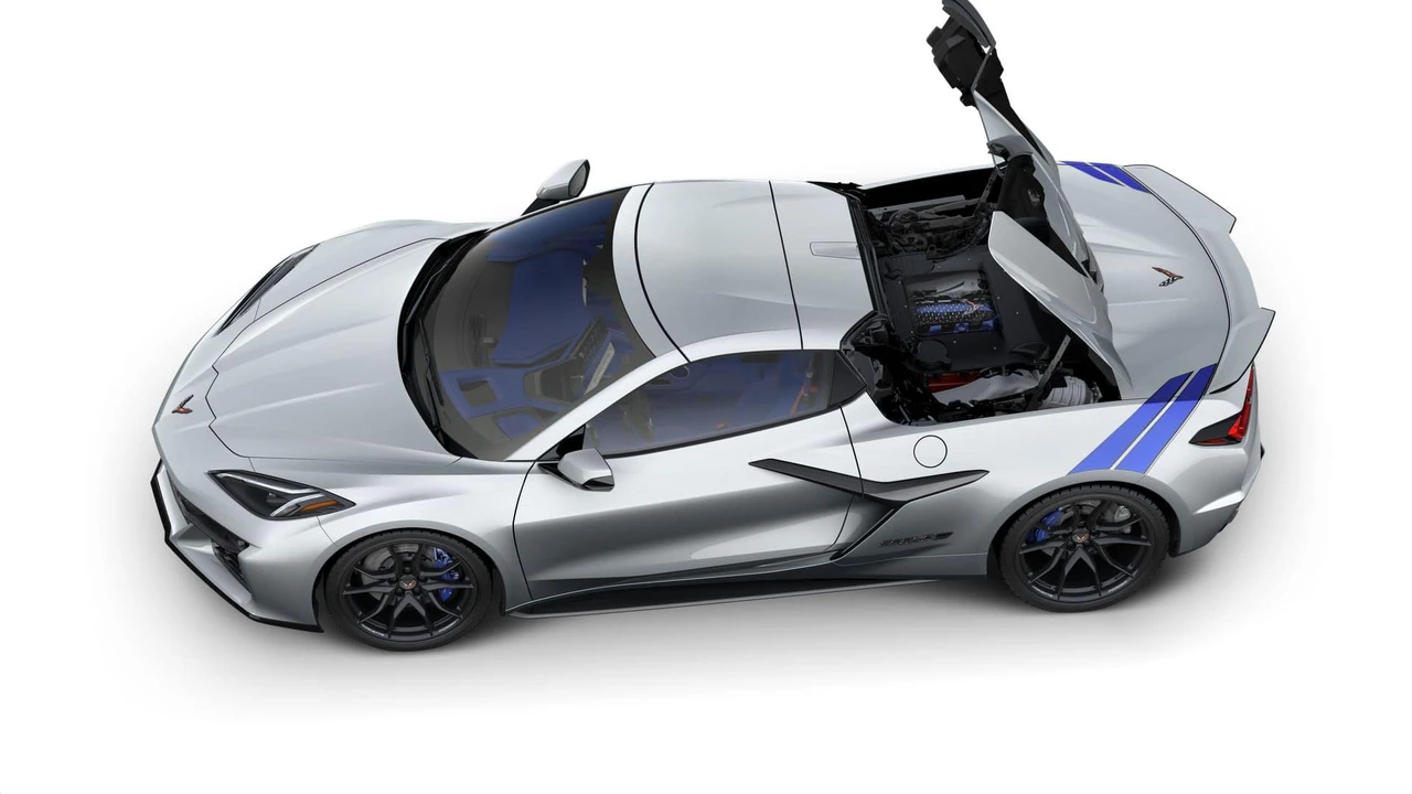 2027 Chevrolet Corvette C8 Grand Sport - Image 10 of 14