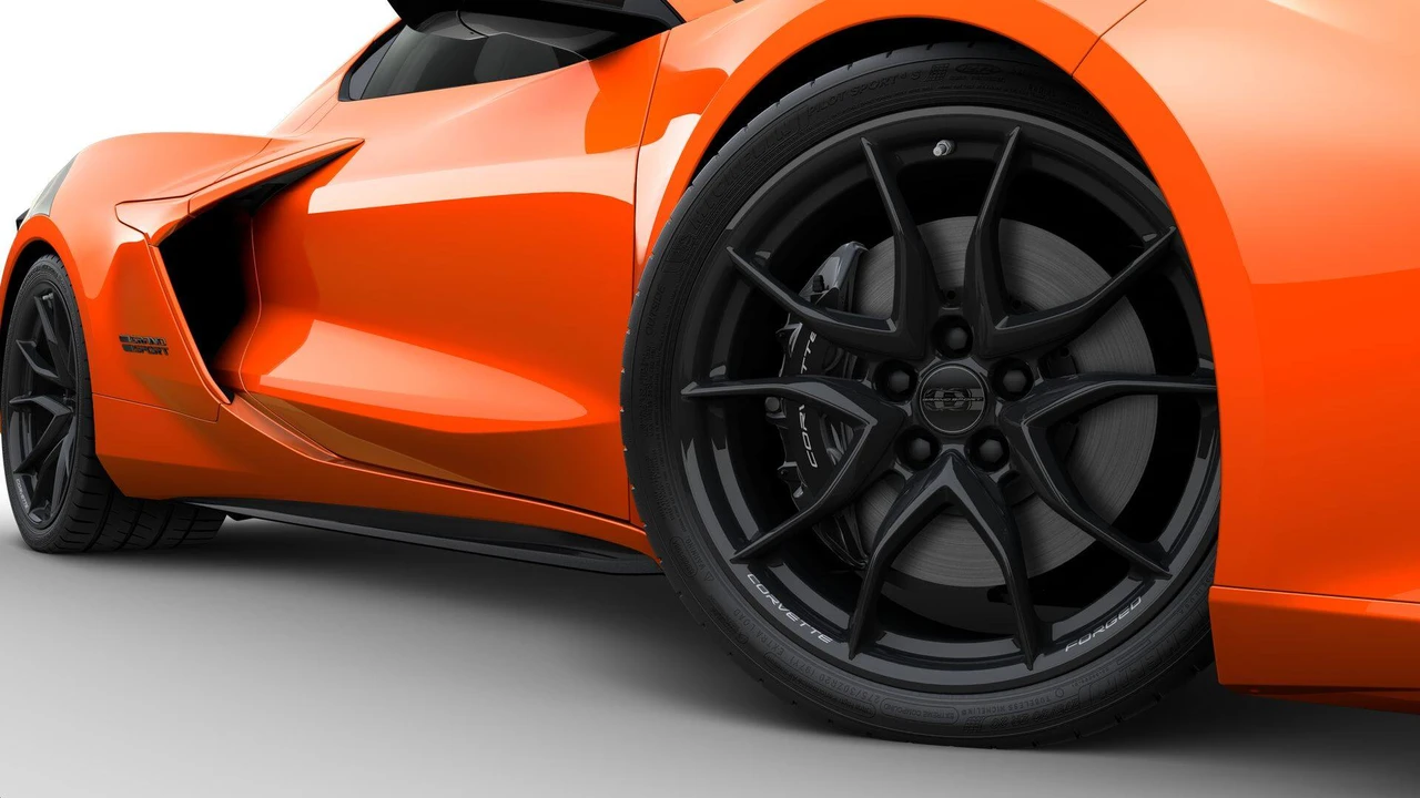 2027 Chevrolet Corvette C8 Grand Sport - Image 6 of 11
