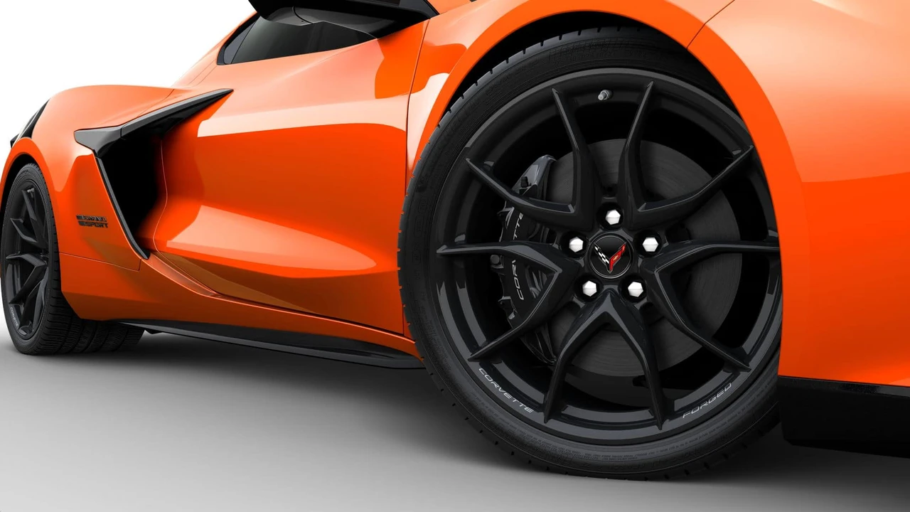 2027 Chevrolet Corvette C8 Grand Sport - Image 6 of 11
