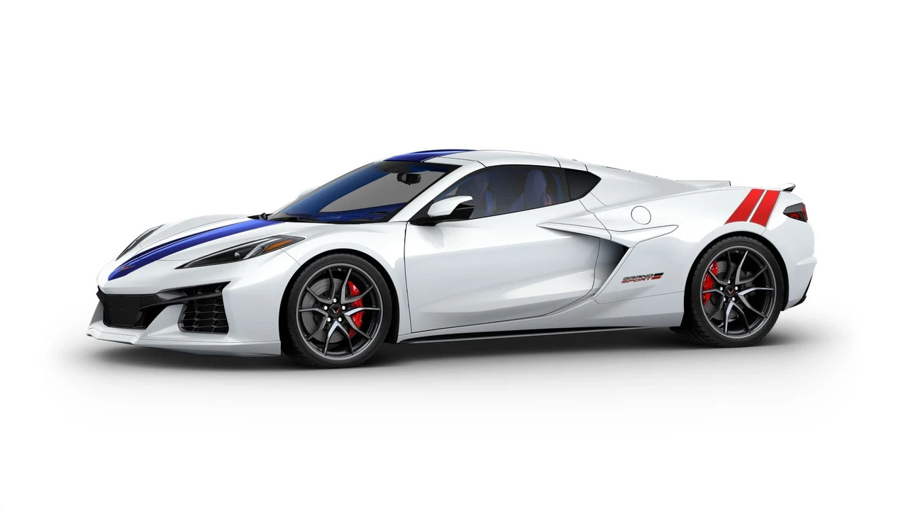 2027 Chevrolet Corvette C8 Grand Sport - Image 2 of 11