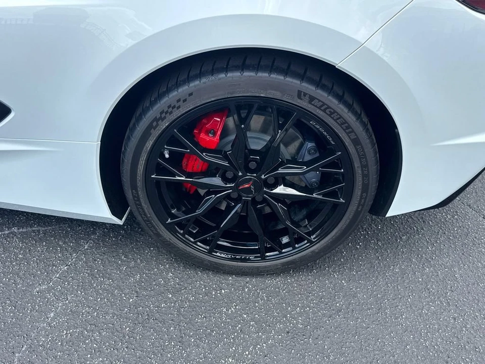 2027 Chevrolet Corvette C8 Grand Sport - Image 19 of 31