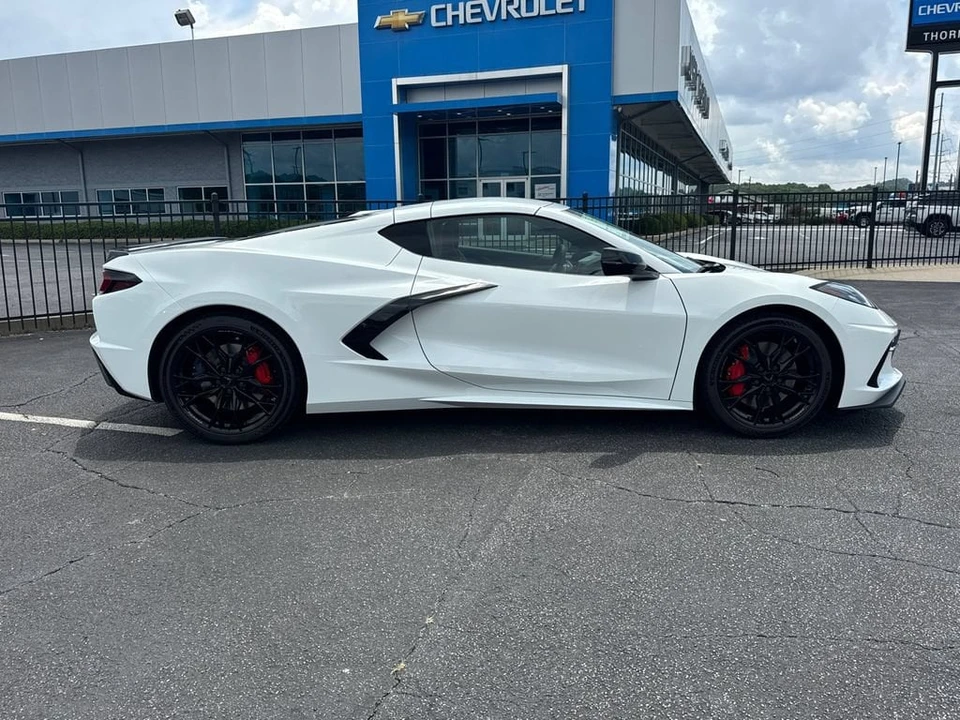 2027 Chevrolet Corvette C8 Grand Sport - Image 5 of 31