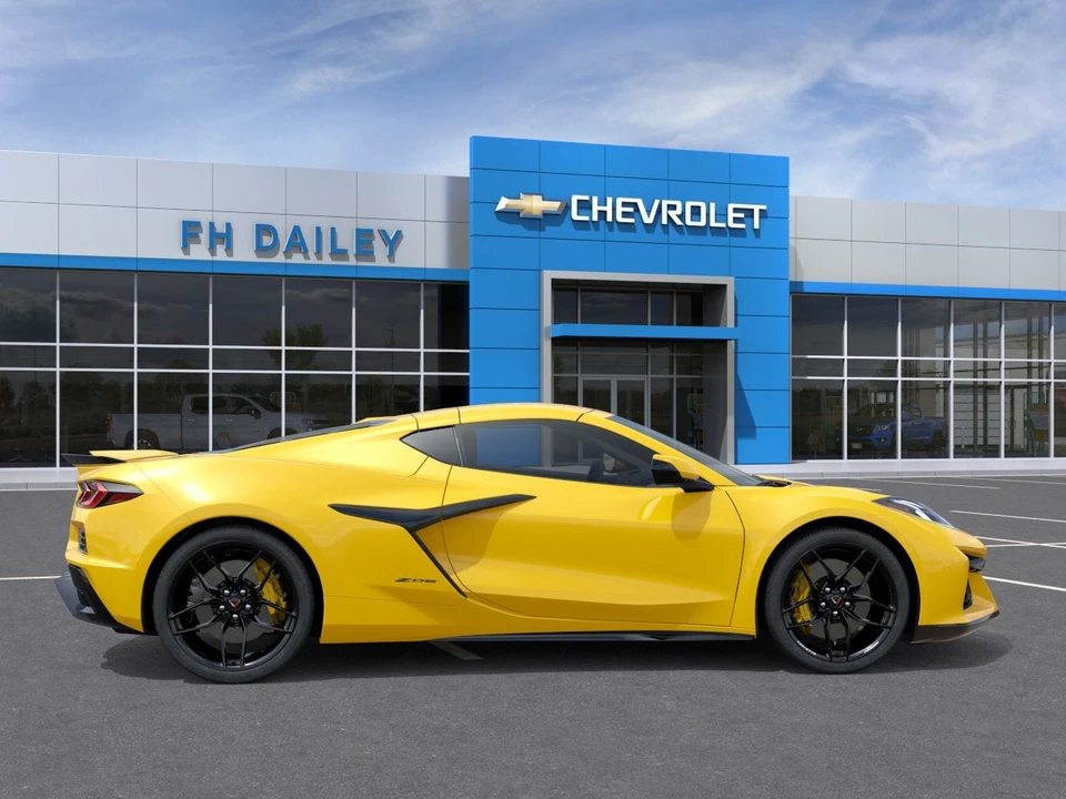 2027 Chevrolet Corvette C8 Z06 - Image 5 of 31