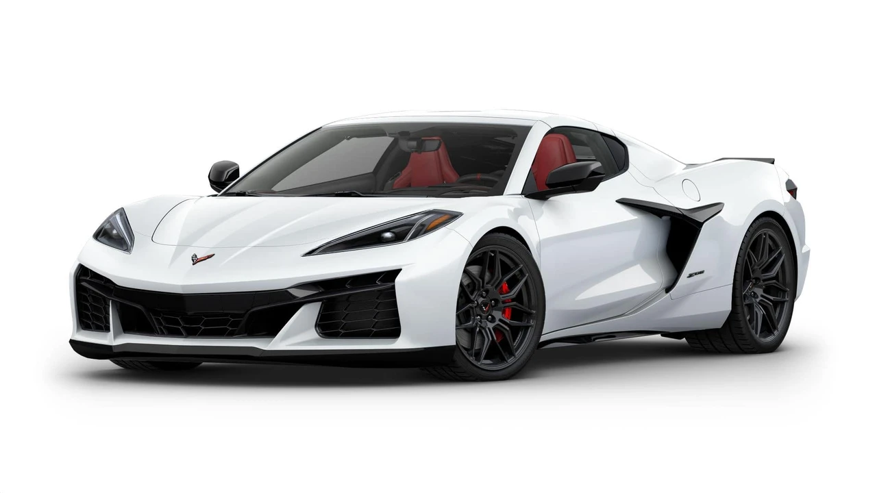 2027 Chevrolet Corvette C8 Z06 - Image 25 of 31