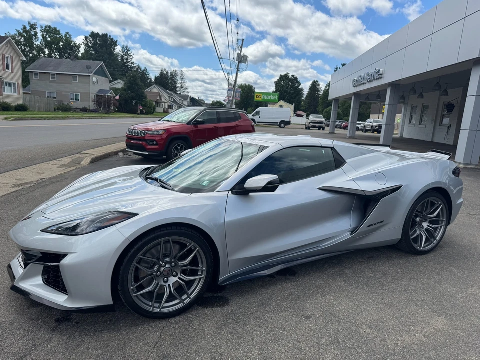 2027 Chevrolet Corvette C8 Z06 - Image 26 of 30
