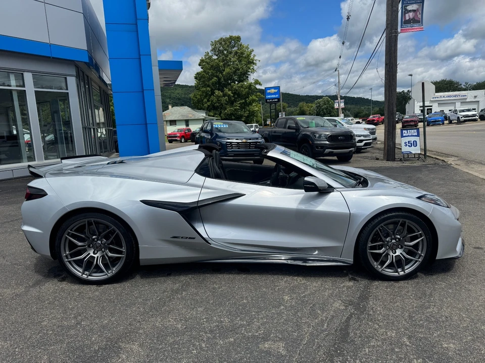 2027 Chevrolet Corvette C8 Z06 - Image 6 of 30