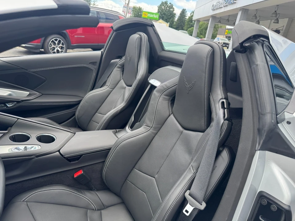 2027 Chevrolet Corvette C8 Z06 - Image 21 of 30