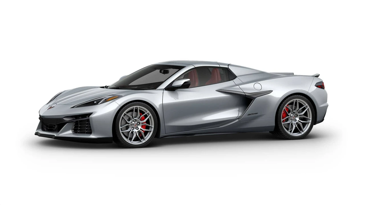 2027 Chevrolet Corvette C8 Z06 - Image 26 of 31