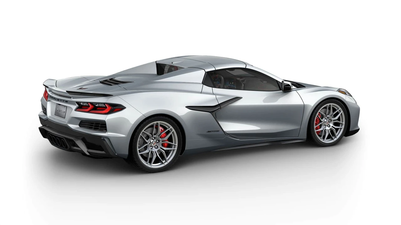 2027 Chevrolet Corvette C8 Z06 - Image 28 of 31