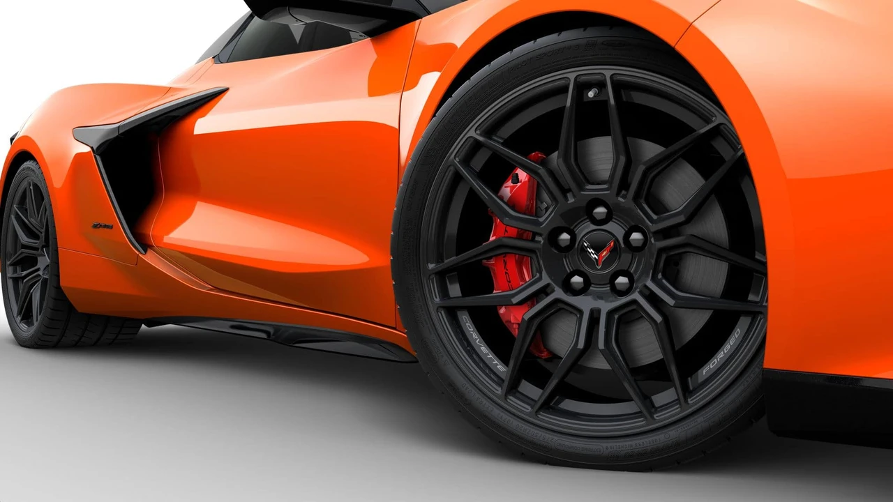 2027 Chevrolet Corvette C8 Grand Sport - Image 6 of 11