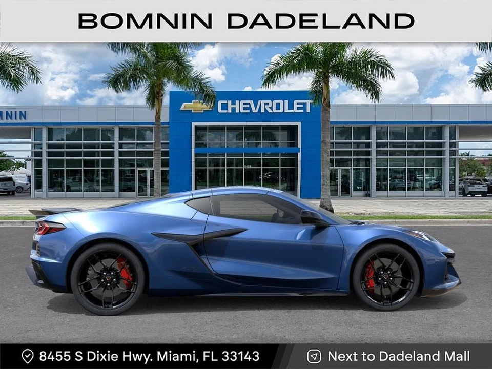 2027 Chevrolet Corvette C8 Z06 - Image 6 of 31
