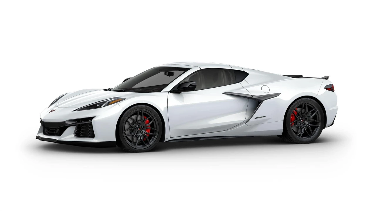 2027 Chevrolet Corvette C8 Grand Sport - Image 26 of 31