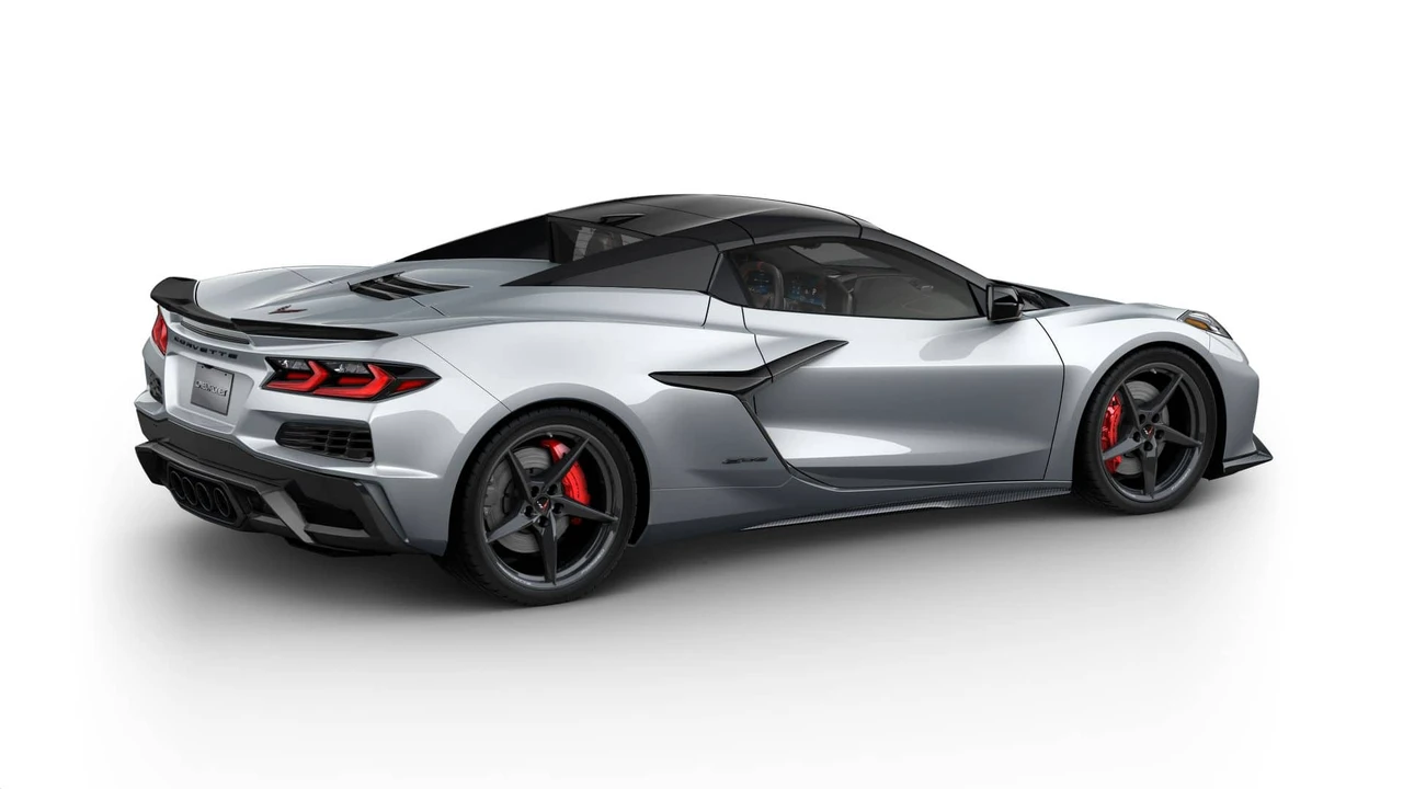 2027 Chevrolet Corvette C8 Z06 - Image 28 of 31
