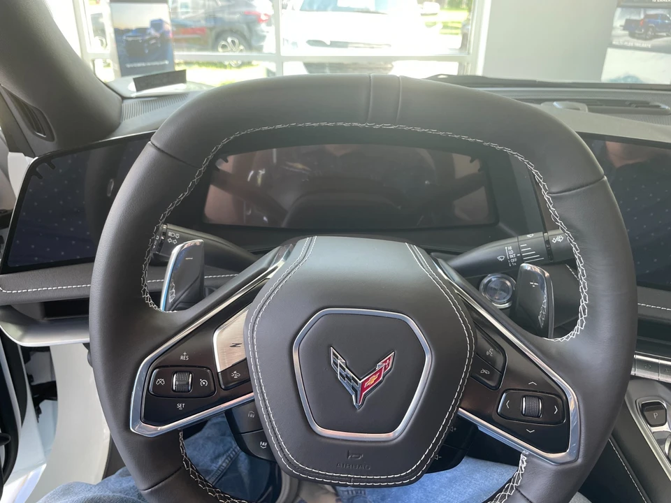 2027 Chevrolet Corvette C8 Z06 - Image 23 of 31