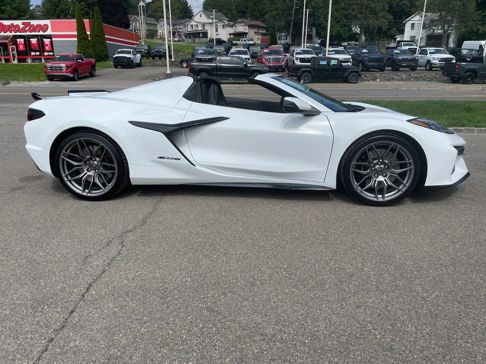2027 Chevrolet Corvette C8 Z06 - Image 2 of 31