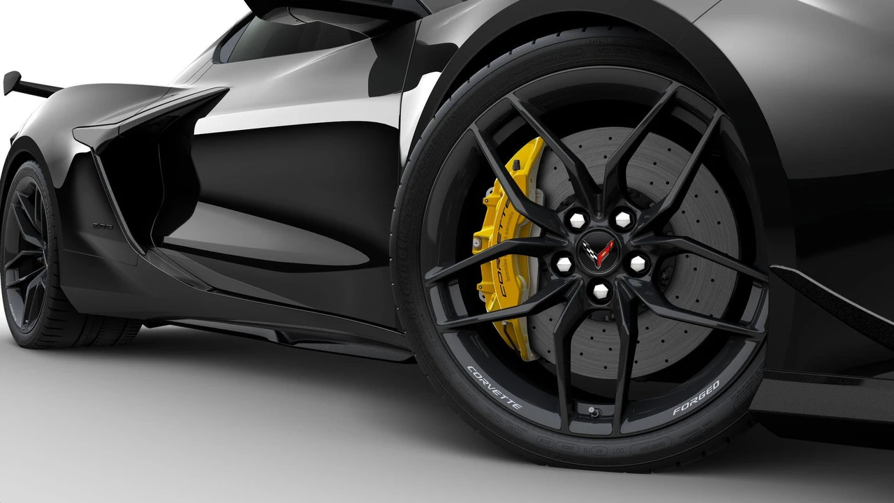 2027 Chevrolet Corvette C8 Z06 - Image 30 of 31