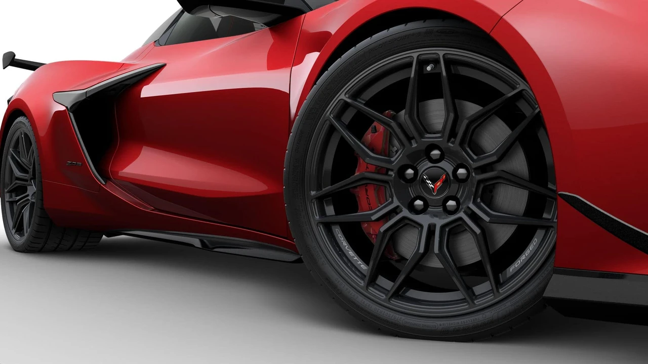 2027 Chevrolet Corvette C8 Z06 - Image 6 of 11