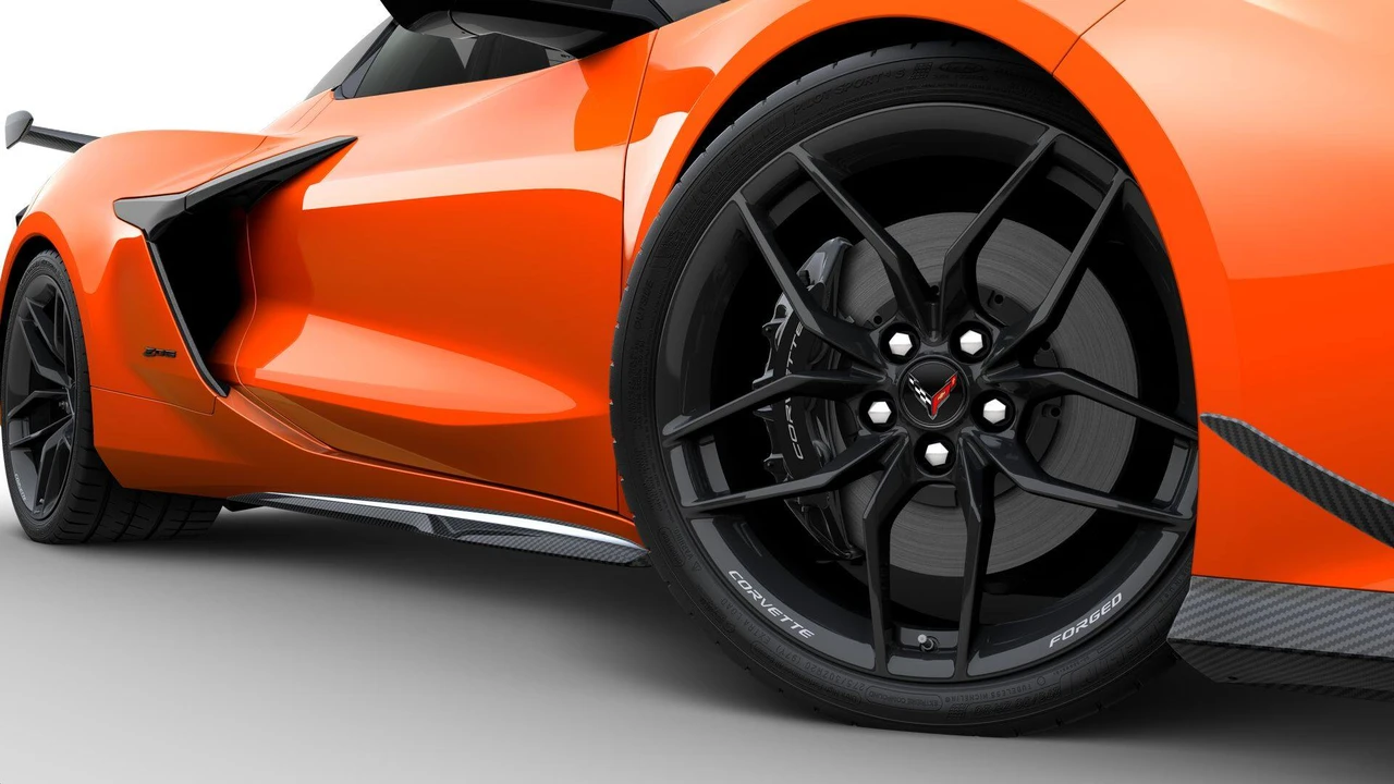 2027 Chevrolet Corvette C8 Grand Sport - Image 6 of 11