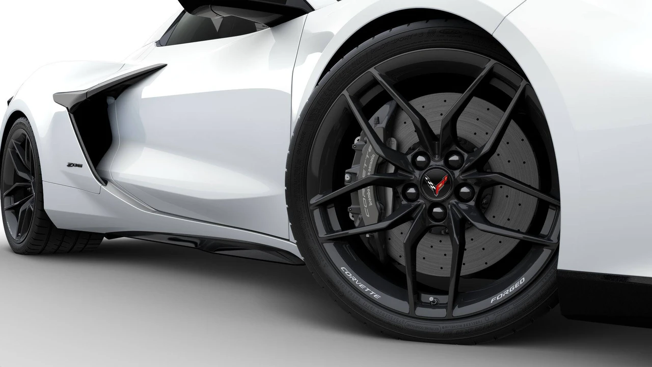 2027 Chevrolet Corvette C8 Z06 - Image 6 of 11