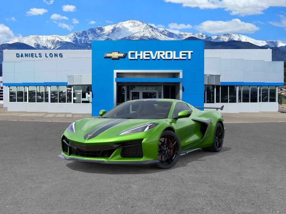 2027 Chevrolet Corvette C8 Z06 - Image 8 of 31