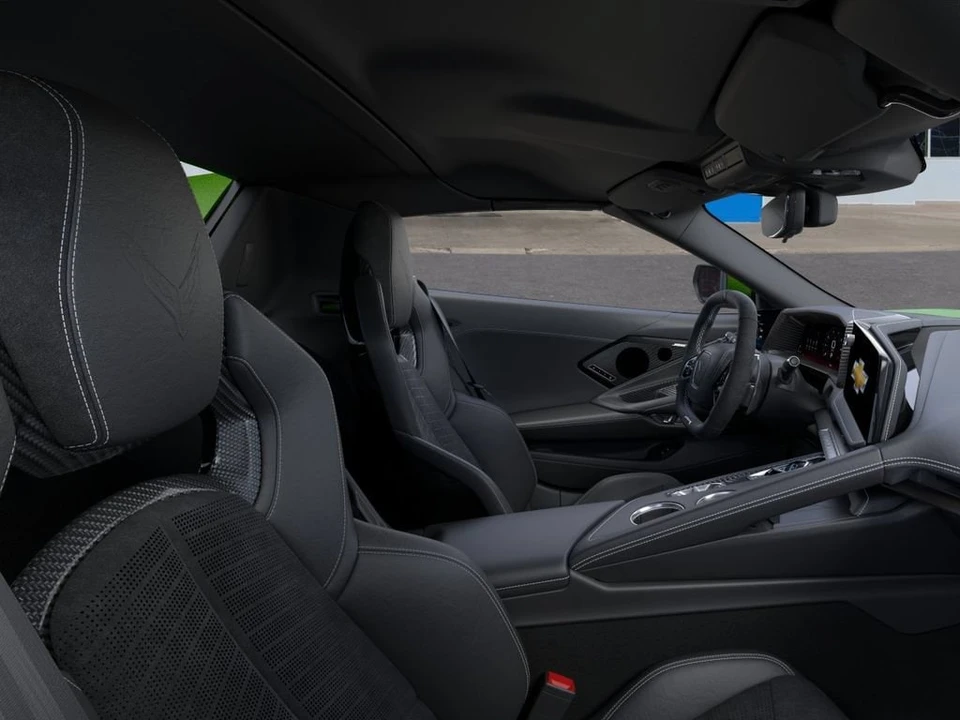 2027 Chevrolet Corvette C8 Z06 - Image 17 of 31