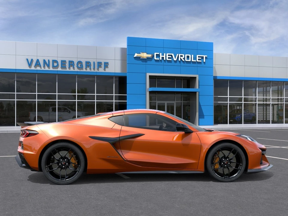 2027 Chevrolet Corvette C8 Z06 - Image 5 of 31