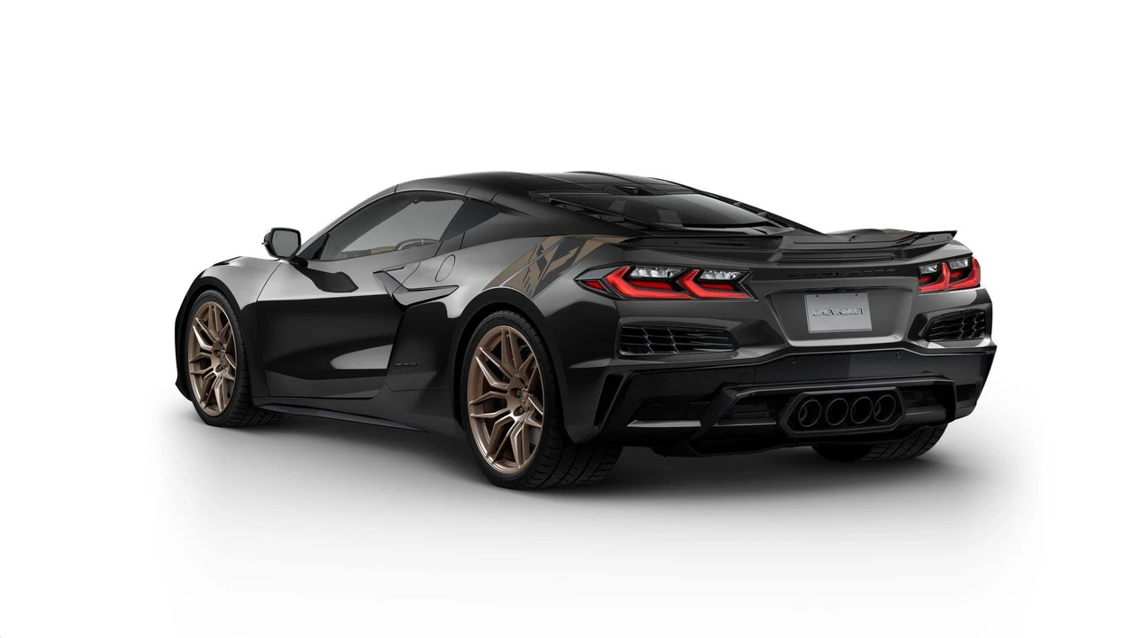 2027 Chevrolet Corvette C8 Z06 - Image 3 of 11