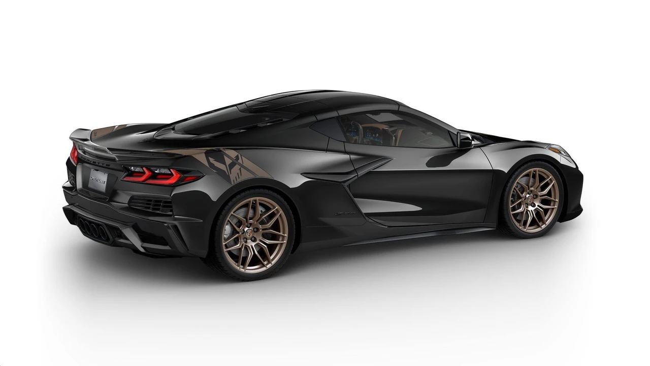 2027 Chevrolet Corvette C8 Z06 - Image 4 of 11