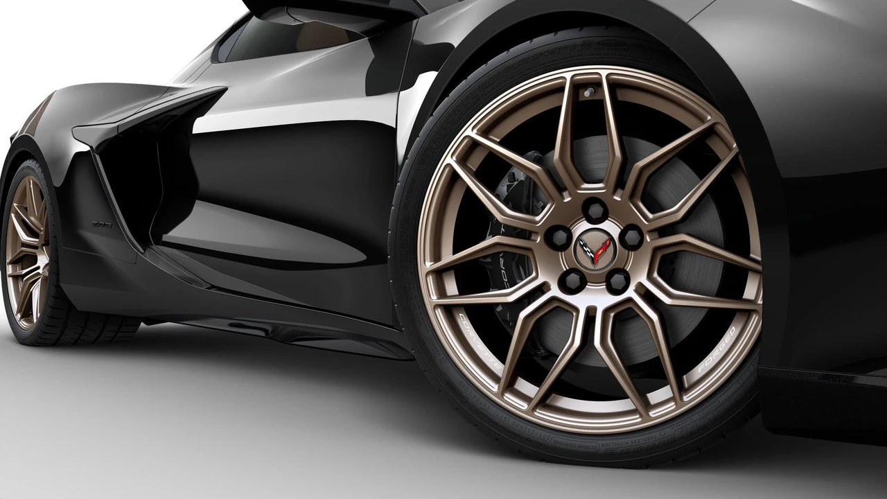2027 Chevrolet Corvette C8 Z06 - Image 6 of 11