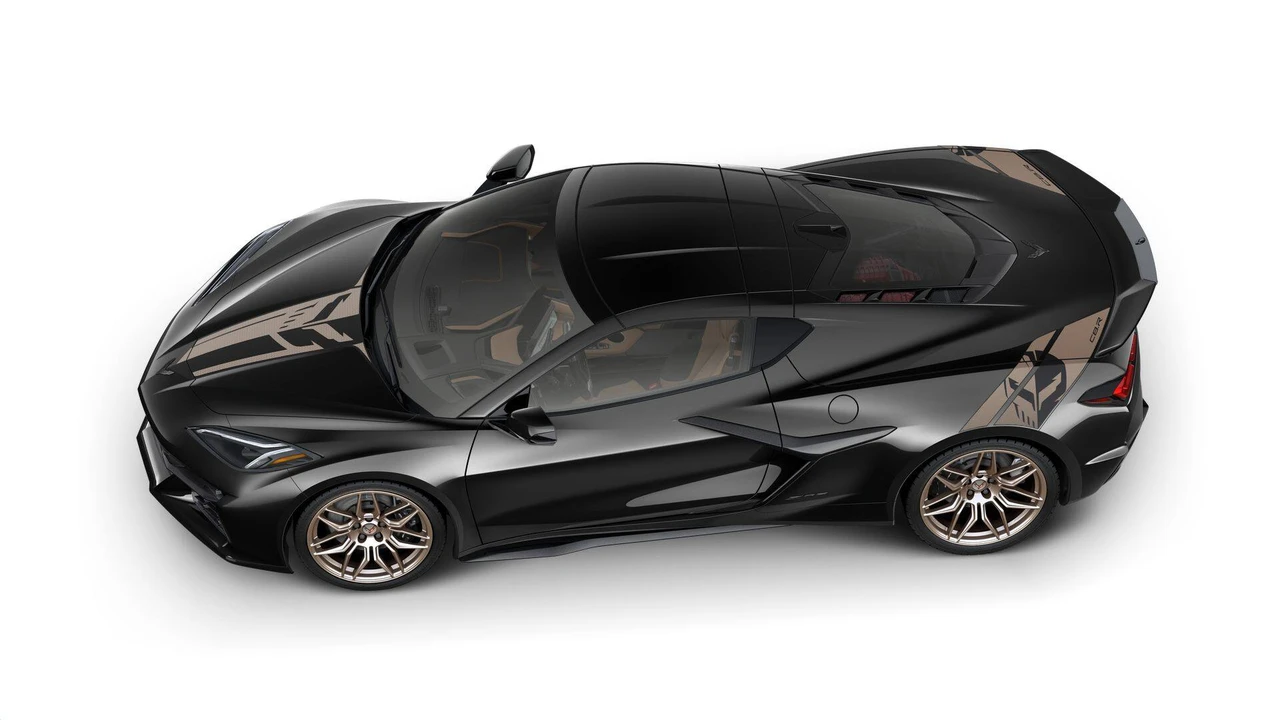 2027 Chevrolet Corvette C8 Z06 - Image 7 of 11