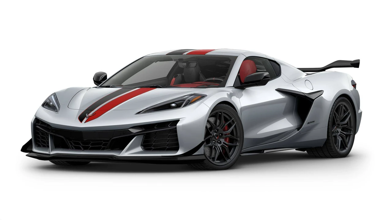 2027 Chevrolet Corvette C8 Grand Sport - Image 25 of 31
