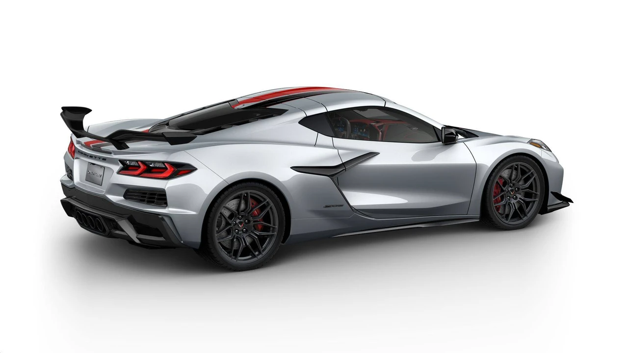 2027 Chevrolet Corvette C8 Grand Sport - Image 28 of 31