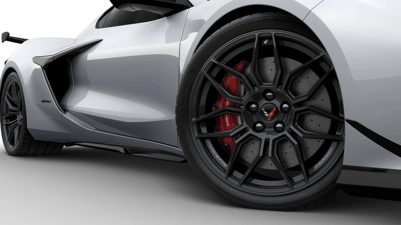 2027 Chevrolet Corvette C8 Grand Sport - Image 30 of 31