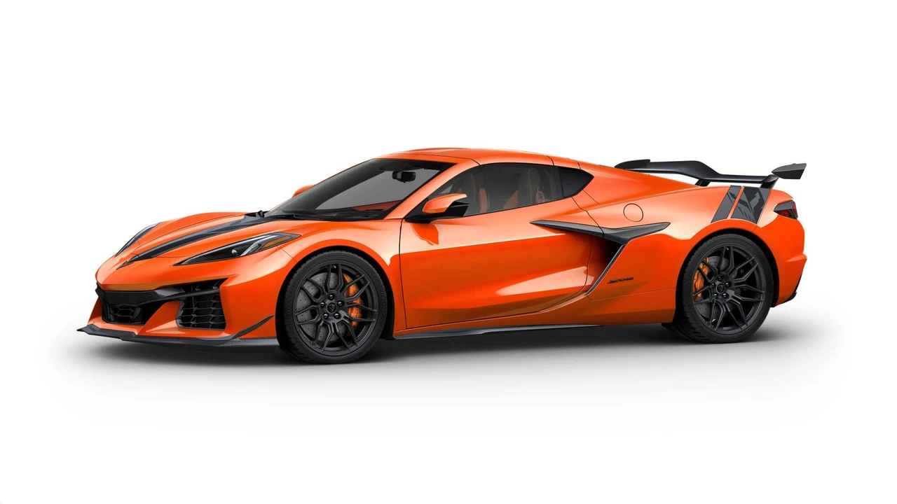 2027 Chevrolet Corvette C8 Z06 - Image 26 of 31