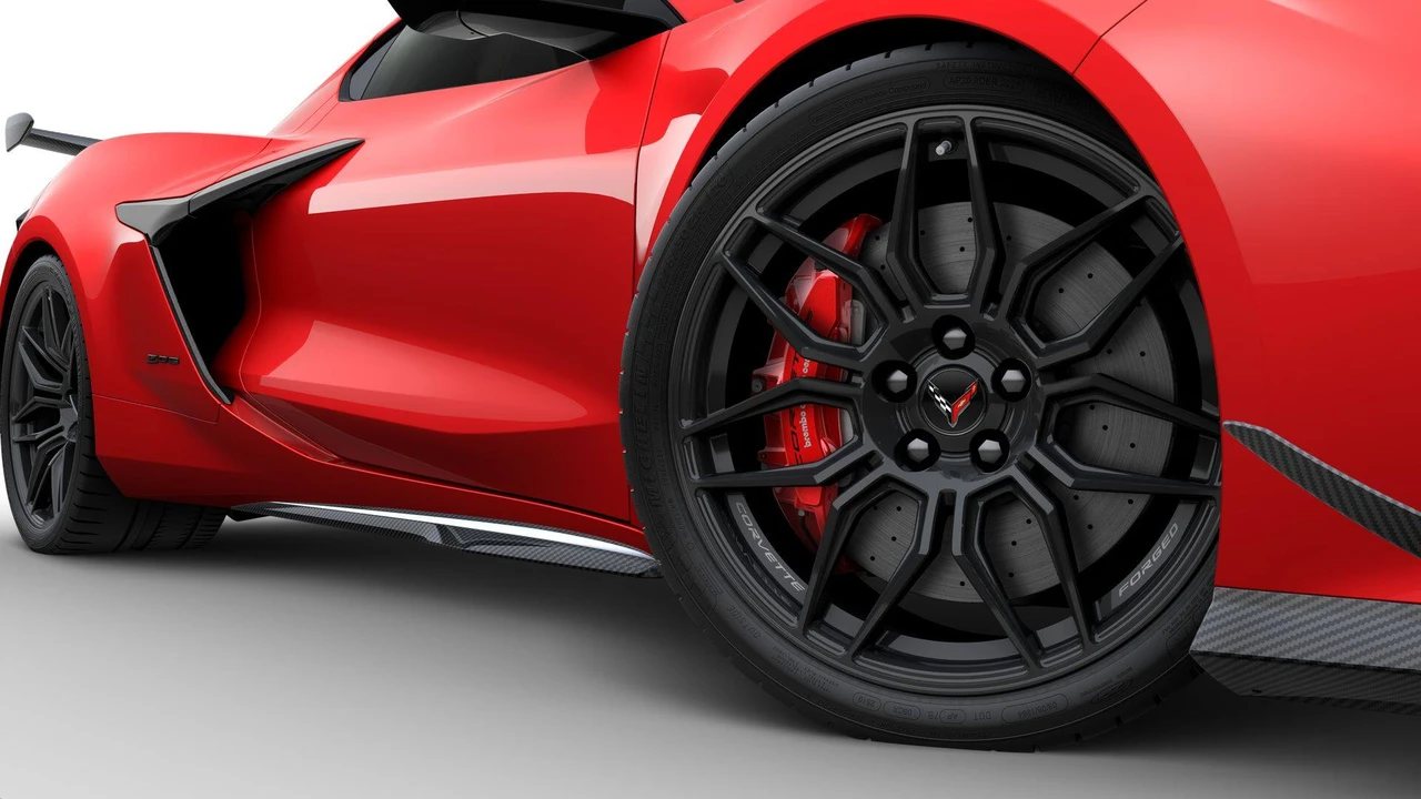 2027 Chevrolet Corvette C8 Z06 - Image 7 of 12