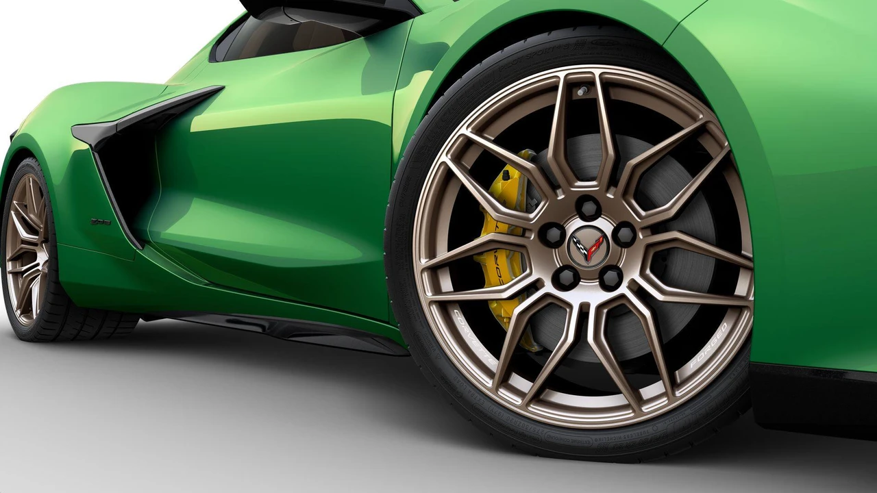 2027 Chevrolet Corvette C8 Z06 - Image 6 of 11