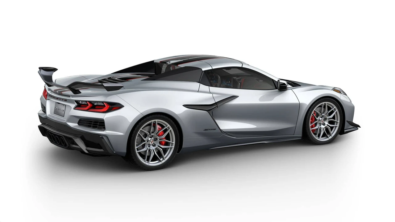 2027 Chevrolet Corvette C8 Z06 - Image 28 of 31