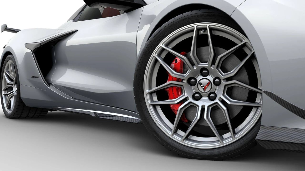 2027 Chevrolet Corvette C8 Z06 - Image 30 of 31