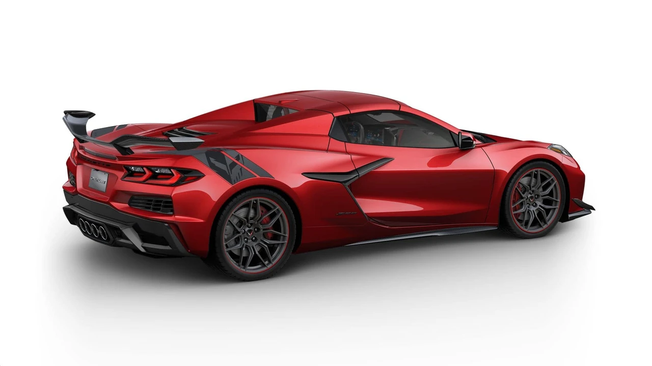2027 Chevrolet Corvette C8 Grand Sport - Image 28 of 31