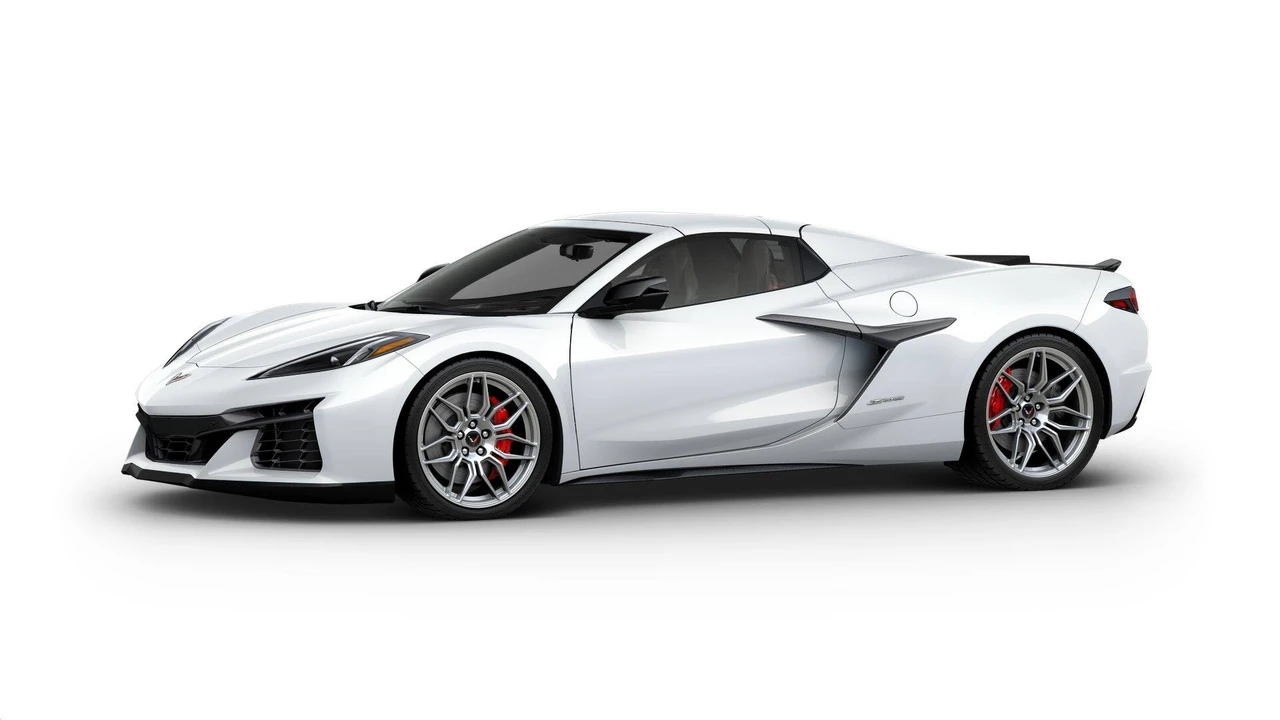 2027 Chevrolet Corvette C8 Z06 - Image 26 of 31